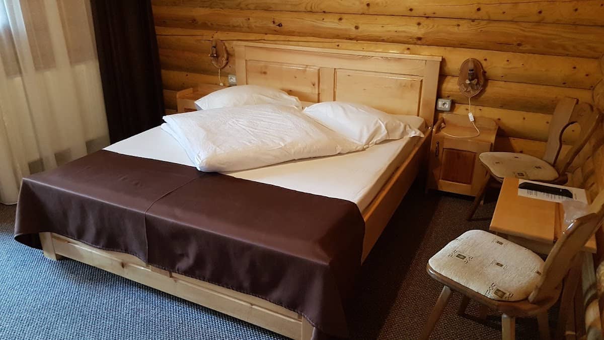 Cabana Vânătorul — 2