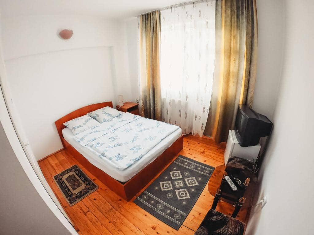 Pensiunea Apolka — 2