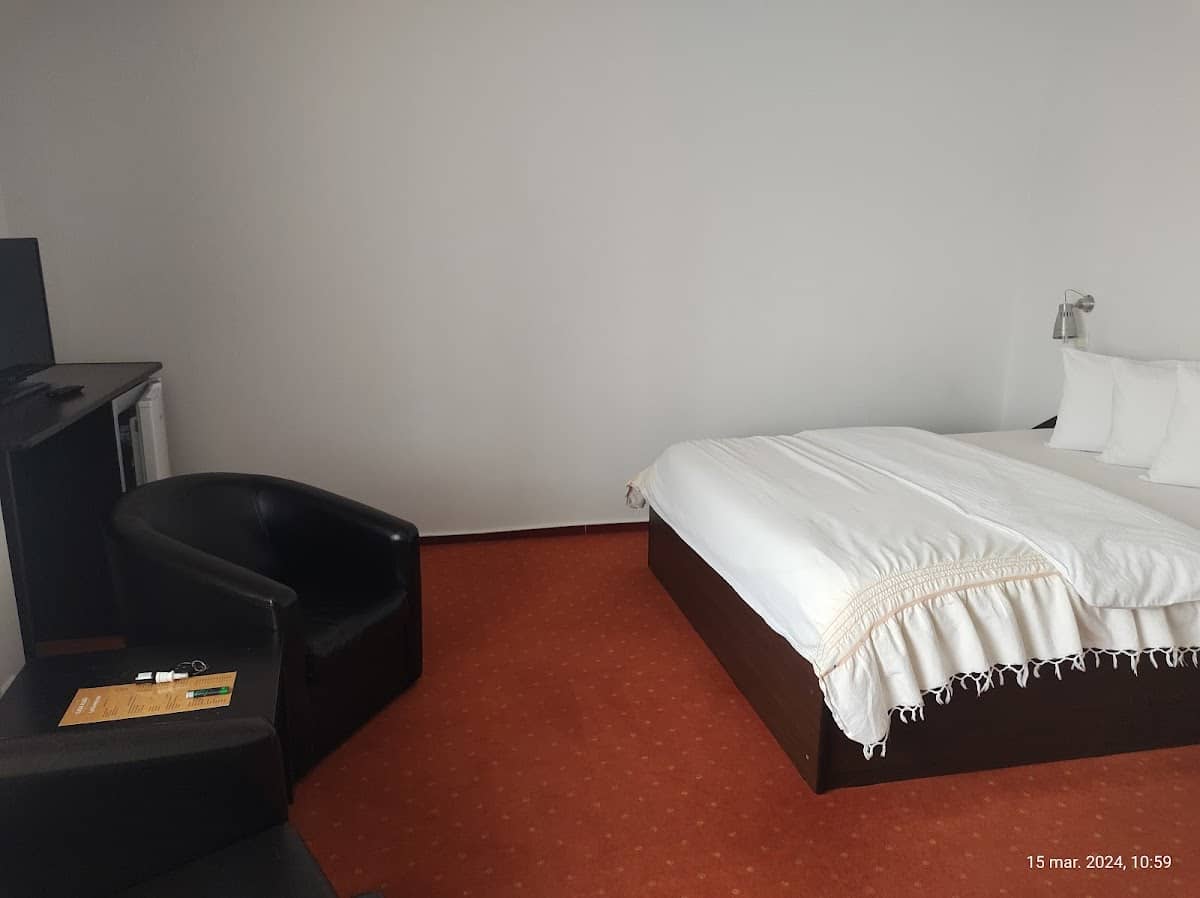 Pensiunea Casa Albă — 2