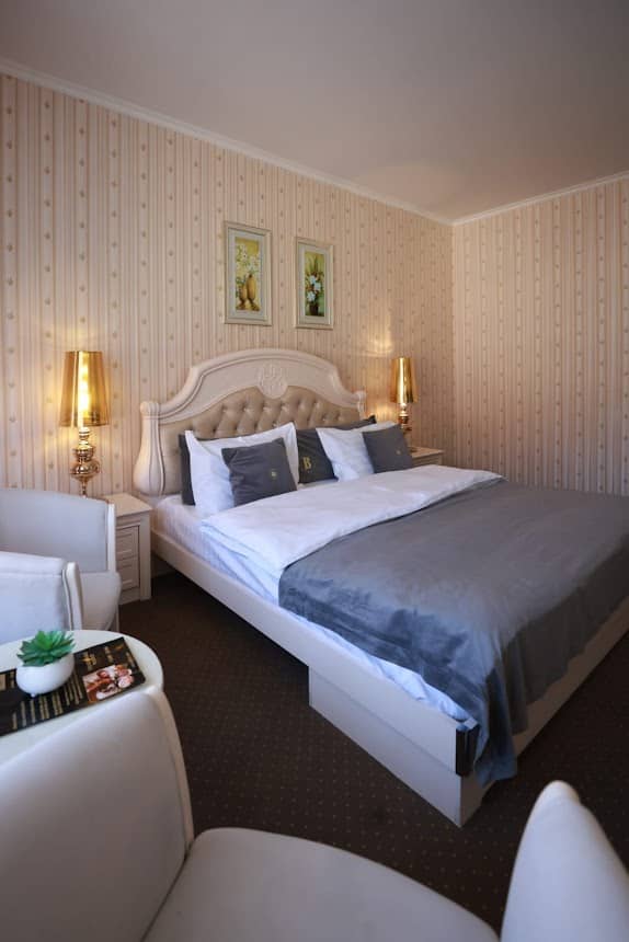 Hotel Carpathia — 2