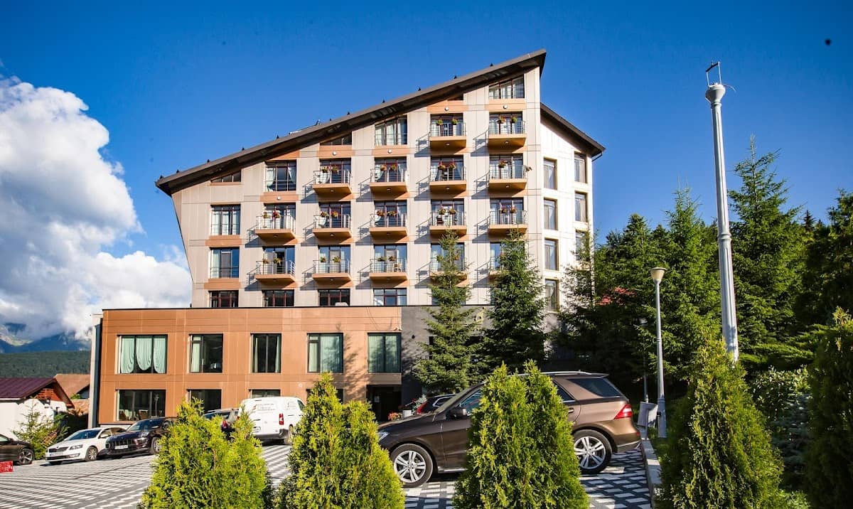 Hotel Carpatinn