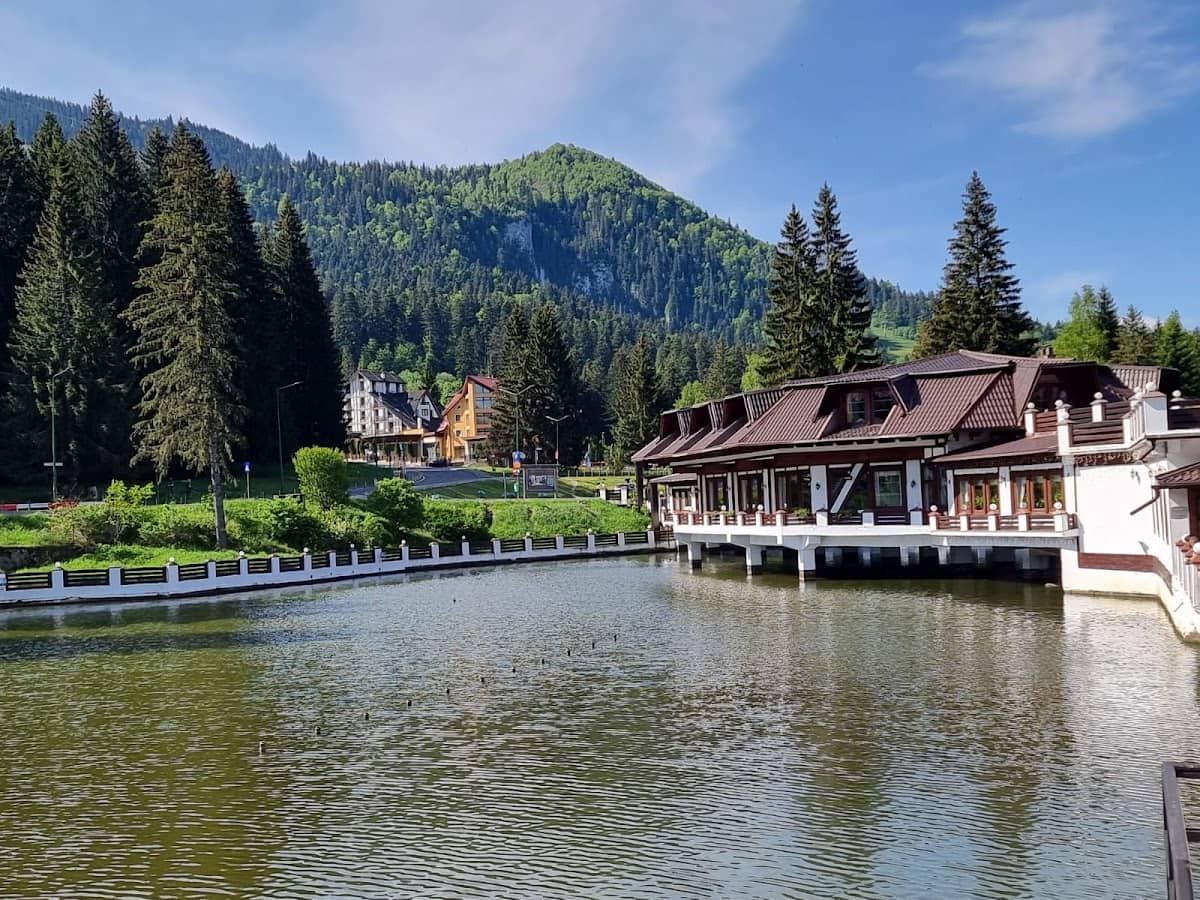 Hotel Lacu Roșu