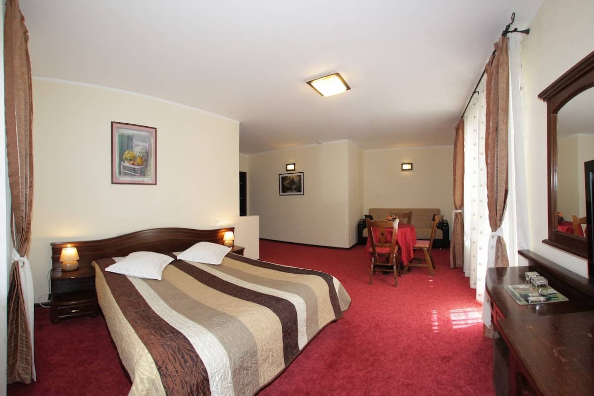 Hotel Victoria — 2