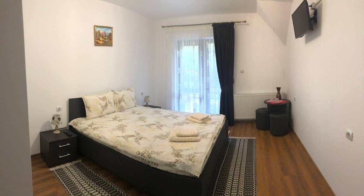 Pensiunea Bucur — 2