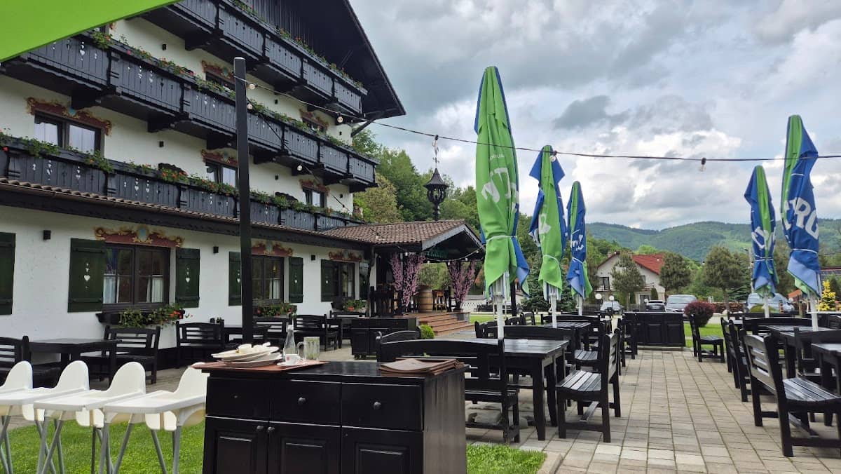 Brandeberg Pensiune & Restaurant — 2
